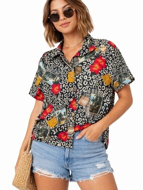 Vintage Hawaiian Button Up Shirt Women Medium Floral Leopard Print Tropical EUC